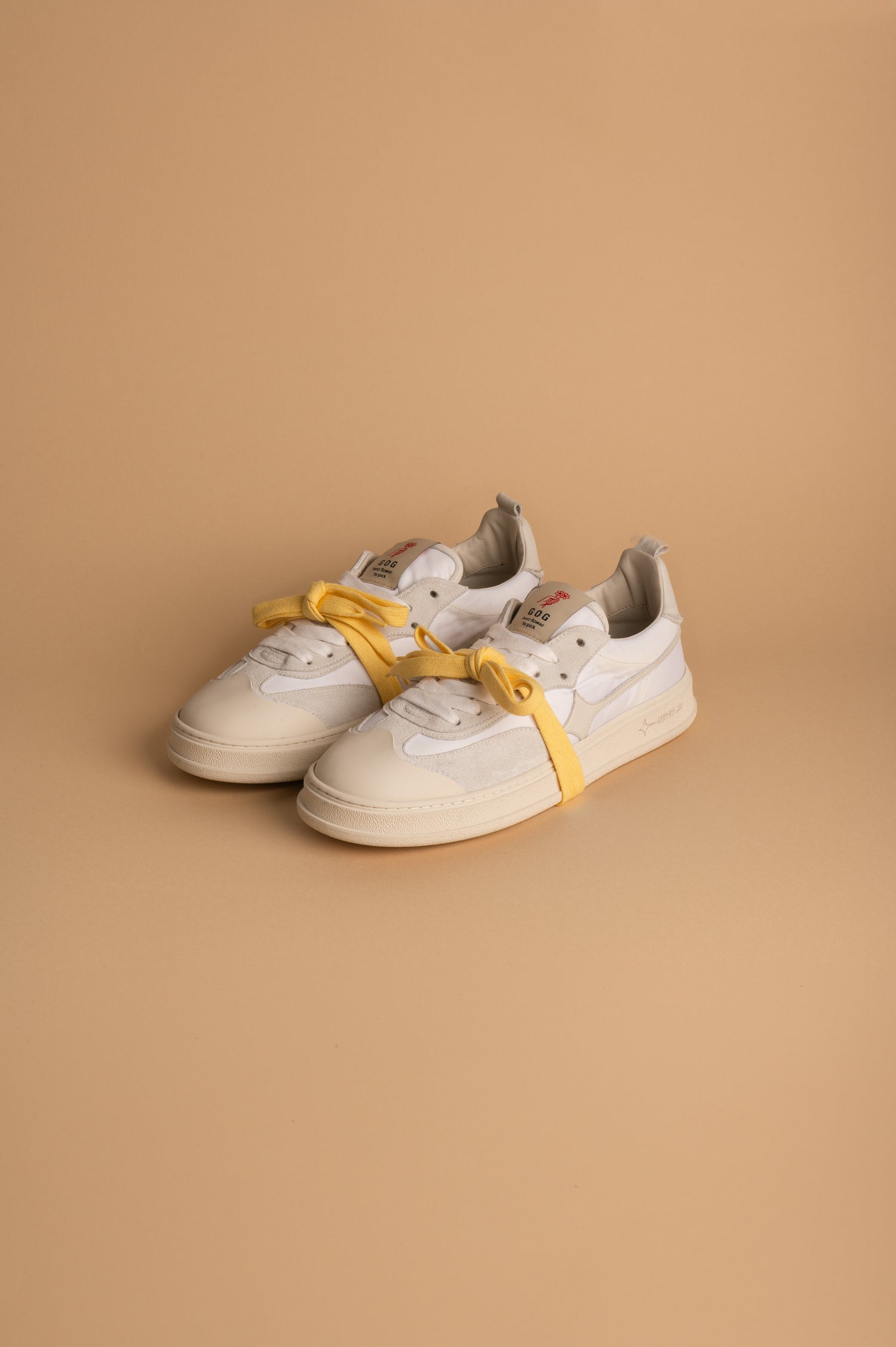 Apple Nylon White