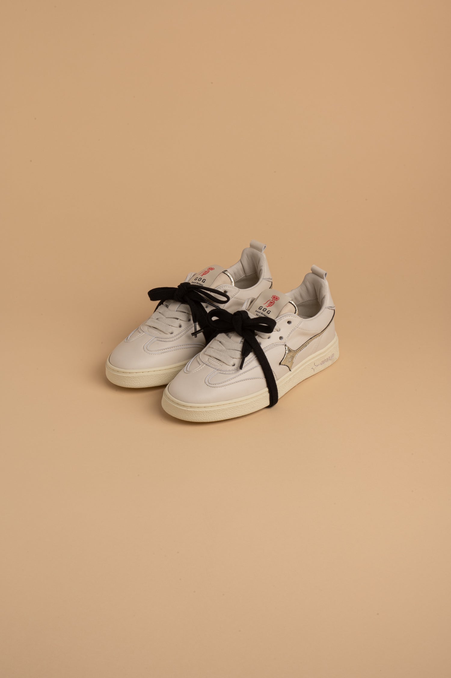 Earth Off White Platinum