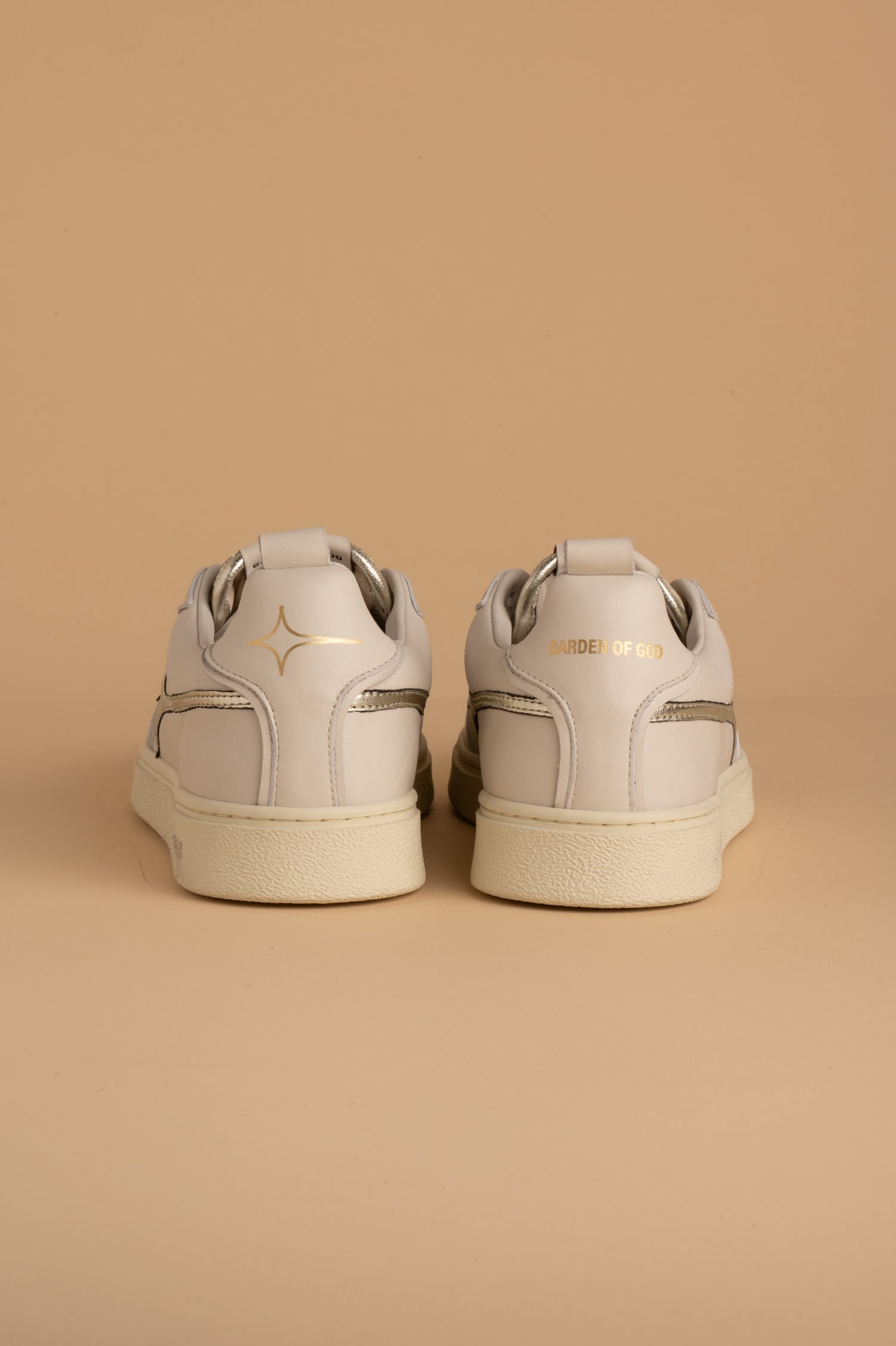 Earth Off White Platinum